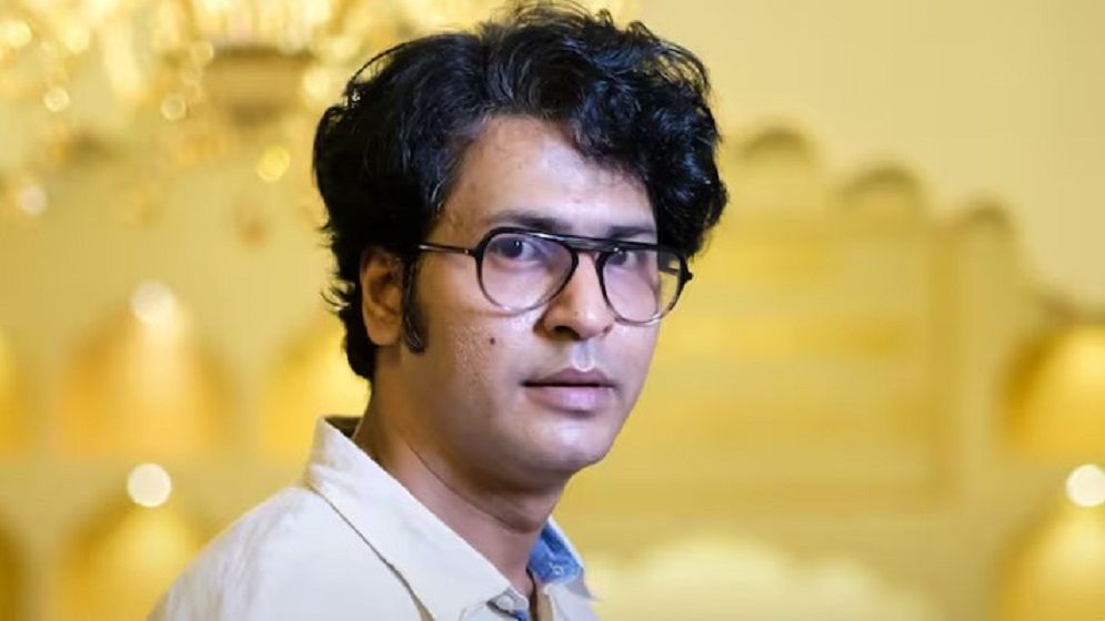 কটাক্ষের শিকার অনির্বাণ