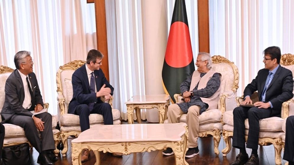 আমরা দুর্নীতির গভীর সমুদ্রে নিমজ্জিত ছিলাম