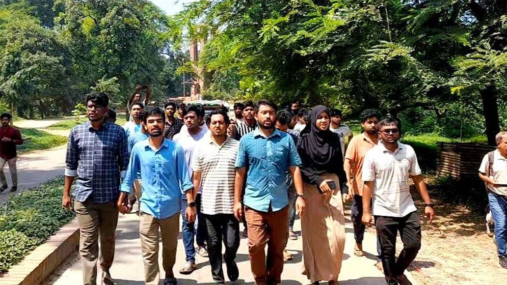 জাবিতে সাবেক ছাত্রলীগ নেতাকে হত্যা: প্রতিবাদে বিক্ষোভ