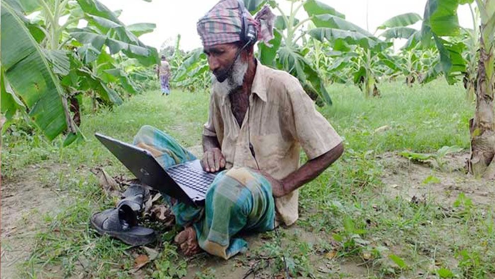 প্রযুক্তির ব্যবহার বাড়ছে স্মার্ট হচ্ছে কৃষি ব্যবস্থা