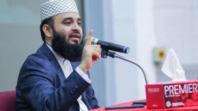 ‘লং মার্চ টু ঢাকা’ নিয়ে আজহারীর স্ট্যাটাস, যা লিখলেন