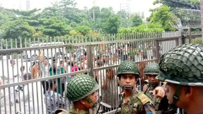 ইসিতে নিবন্ধনপ্রত্যাশী দলগুলোর ভিড়, নিরাপত্তা জোরদার