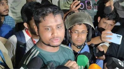 রাজনীতি নিয়ে নিজেদের অবস্থান স্পষ্ট করলেন সমন্বয়ক হাসনাত আব্দুল্লাহ