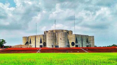  সংসদ ভবন থেকে খোয়া গেছে ৯০ লাখ টাকা