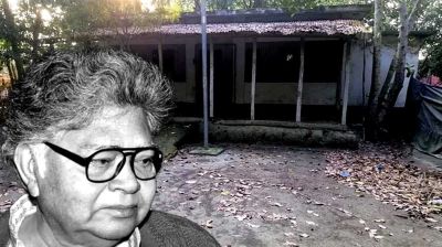 সুনীল গঙ্গোপাধ্যায়ের পৈতৃক ভিটে দখল, পাঠাগার ভেঙে গুদাম