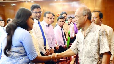 পাসপোর্ট অফিসে  হয়রানির দুর্নাম  দূর করতে হবে: স্বরাষ্ট্র উপদেষ্টা 