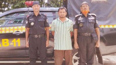 একে-৪৭ দিয়ে ছাত্র-জনতার ওপর গুলিবর্ষণ: কুখ্যাত সন্ত্রাসী বাদশা গ্রেপ্তার