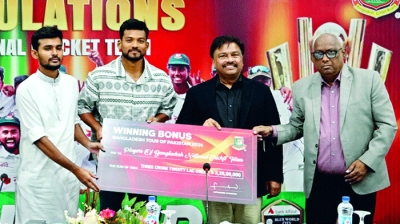 বোনাসের একটি অংশ বন্যার্তদের দেবেন শান্ত-মুশফিকরা