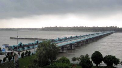 তিস্তার পানি বাড়ছে, বন্যার ঝুঁকিতে নীলফামারীর হাজার হাজার মানুষ 