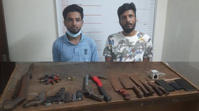 পুলিশ ও সেনা বাহিনীর যৌথ অভিযানে বিপুল পরিমাণ অস্ত্রগুলিসহ গ্রেপ্তার ২