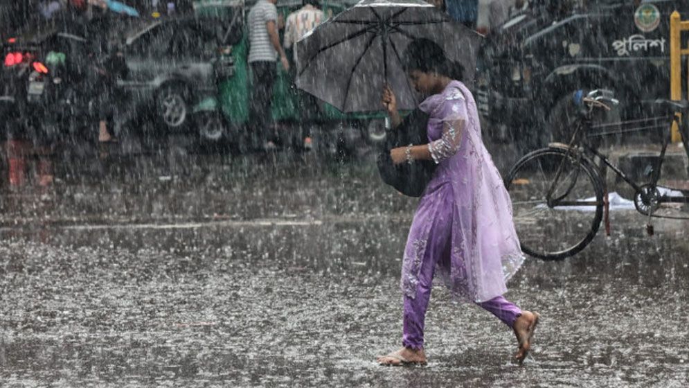 ঢাকাসহ ১৫ জেলায় ৬০ কিলোমিটার বেগে ঝড়ের শঙ্কা