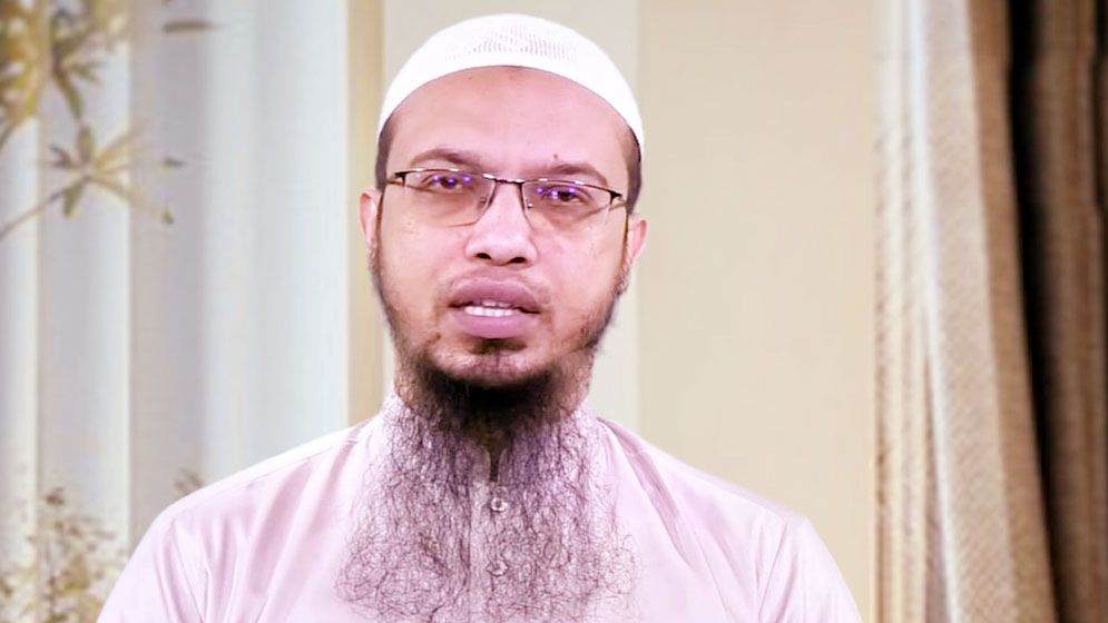বন্যা তহবিলে আর টাকা পাঠাবেন না: শায়খ আহমাদুল্লাহ