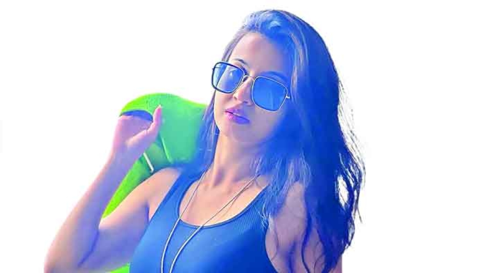 ছোট পর্দায় ফিরলেন মনামী ঘোষ