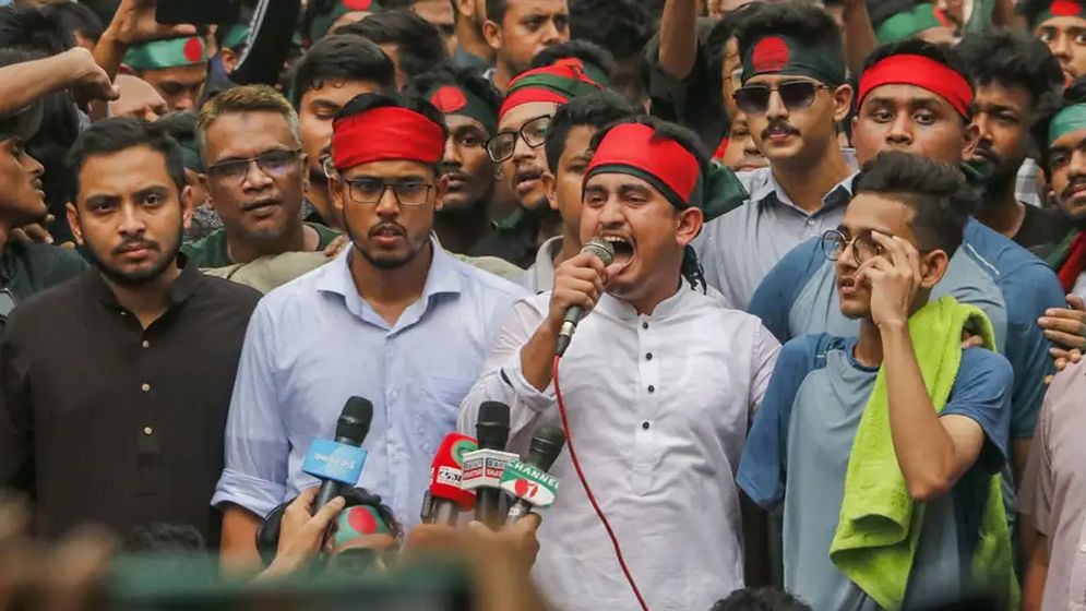 অন্তর্বর্তী সরকারের ওপর বৈষম্যবিরোধী ছাত্র নেতাদের প্রভাব বাড়ছে