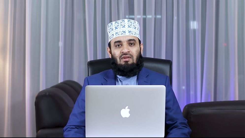 ইমিগ্রেশনে আটকে দেয়ার বিষয়ে মুখ খুললেন আজহারী