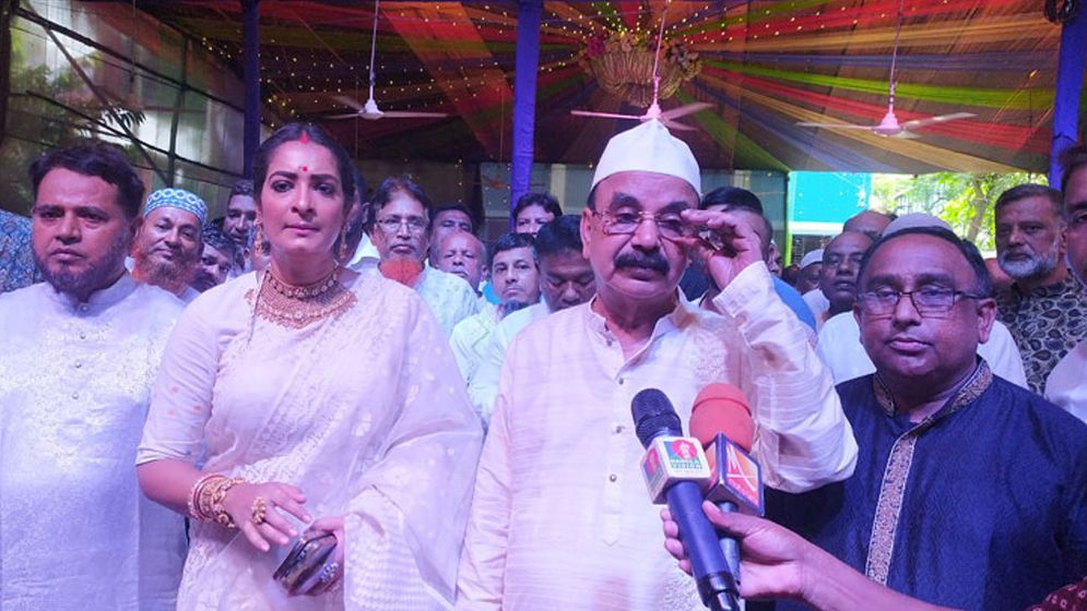 বাংলাদেশে সব ধর্মের মানুষ এখন নিরাপদ: গয়েশ্বর