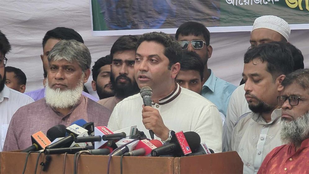 সরকার নির্বাচন নিয়ে রহস্য করছে: ববি হাজ্জাজ