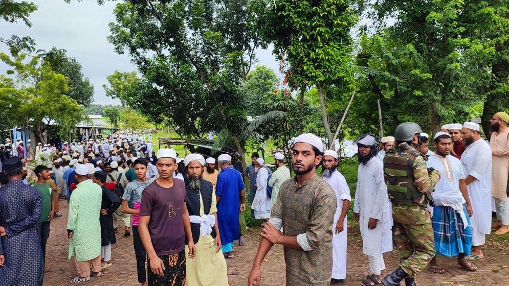 মসজিদ দখল নিয়ে দুই পক্ষের সংঘর্ষ, আহত ২০