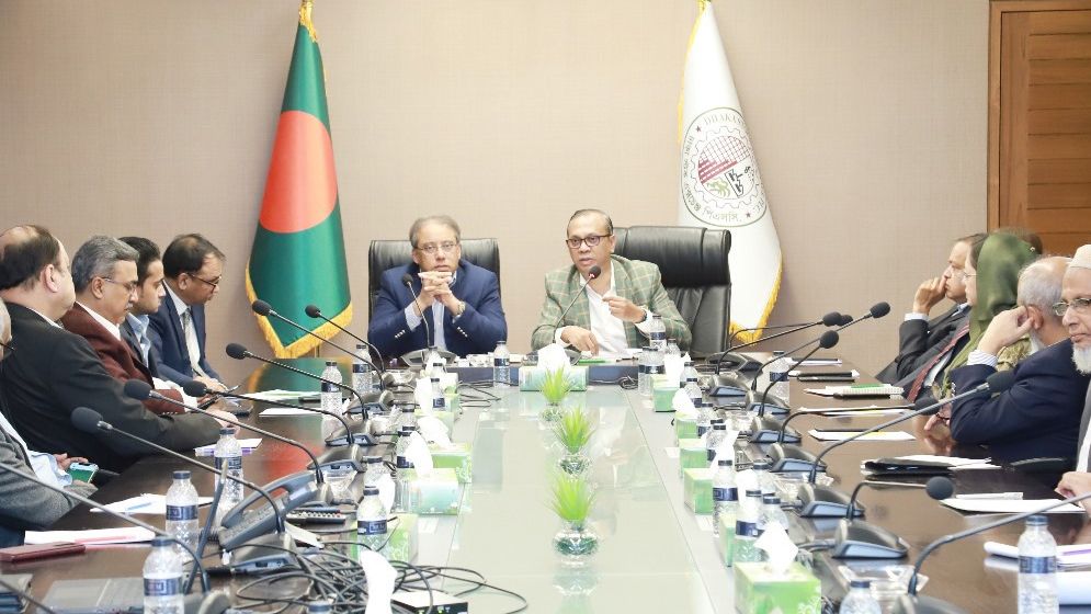 ডিএসই’র পরিচালনা পর্ষদের সঙ্গে শীর্ষ ব্রোকারেজ হাউজ ও ডিবিএ’র বৈঠক