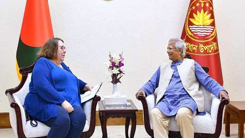 প্রধান উপদেষ্টাকে হেলেন লাফেভ: রোহিঙ্গাদের উত্তর আমেরিকায় পুনর্বাসনে কাজ করছে যুক্তরাষ্ট্র