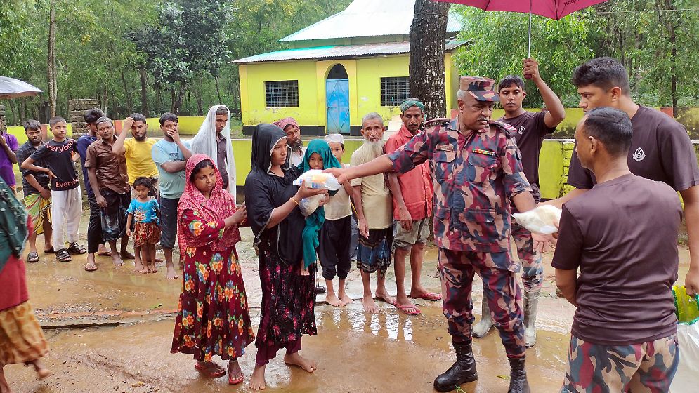 ময়মনসিংহ-শেরপুরে জিবির উদ্ধার ও ত্রাণ সরবরাহ অব্যাহত