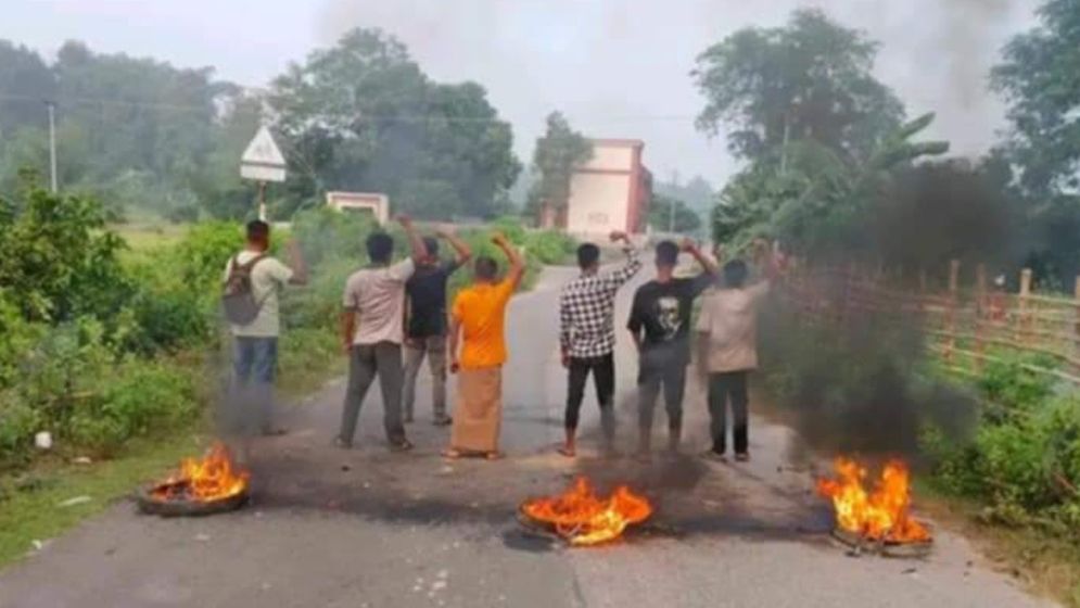 খাগড়াছড়িতে সকাল-সন্ধ্যা অবরোধ