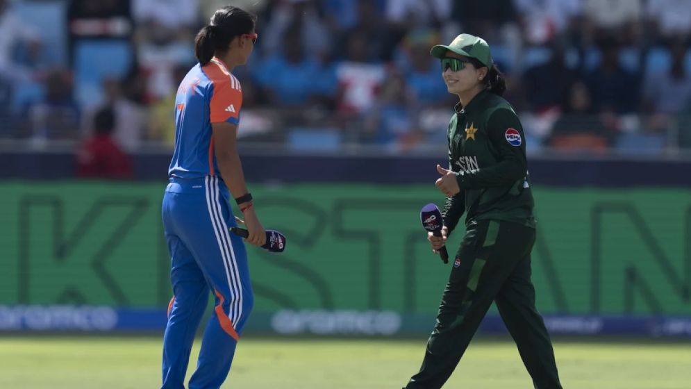 ভারতের বিপক্ষে টস জিতে ব্যাটিংয়ে পাকিস্তান