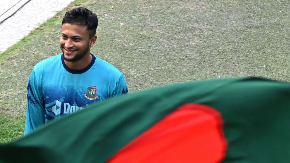 আমার গল্পের শেষ অধ্যায়ে আপনাদেরকে পাশে চাই: সাকিব