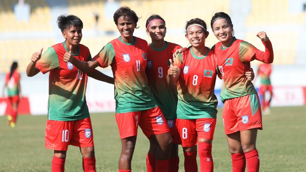 তহুরার হ্যাটট্রিকে সাফের ফাইনালে বাংলাদেশ