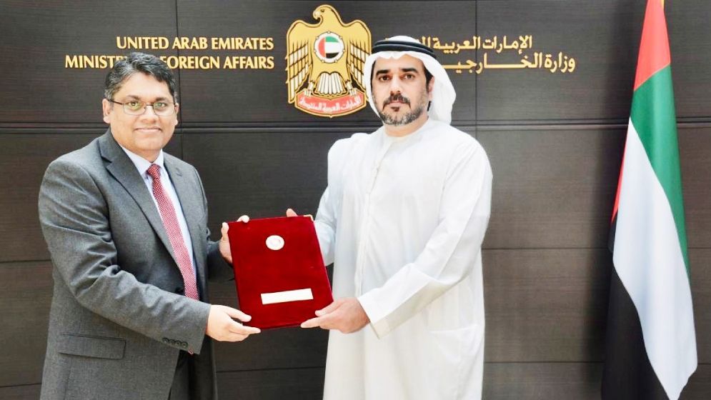 দুবাইতে কনসাল জেনারেলের 'লেটার অব কমিশন' পেশ