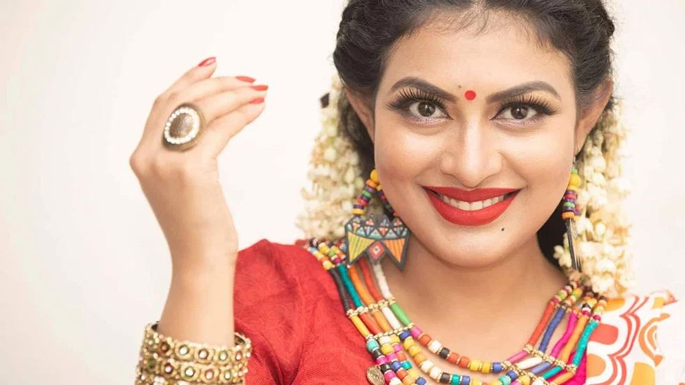 বিয়ের পর অভিনয় ছেড়ে দেবেন প্রিয়াঙ্কা
