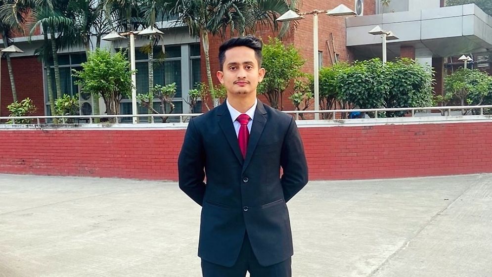 নিজের প্রেম ও বিয়ে নিয়ে মুখ খুললেন সারজিস আলম