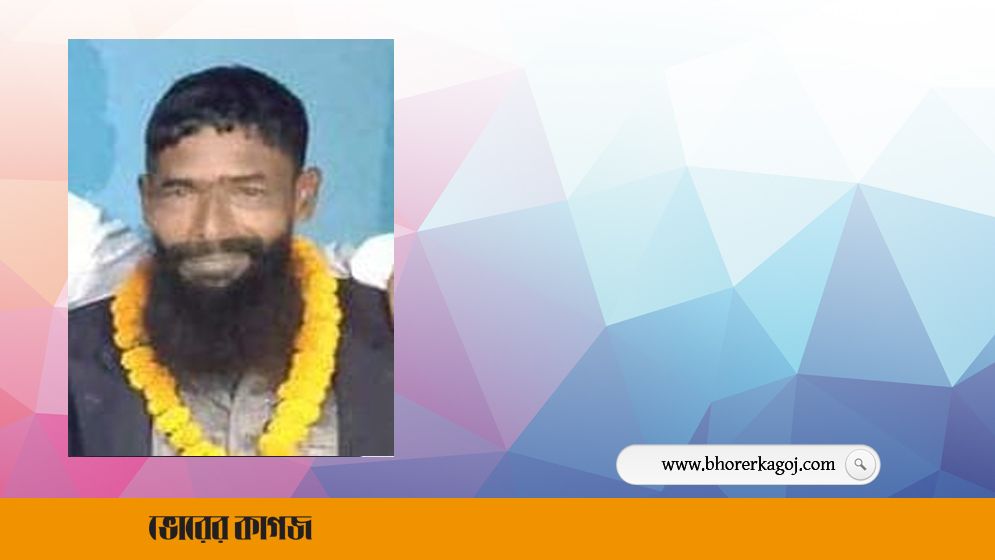 সিংগাইরে প্রকাশ্যে এক ব্যক্তিকে কুপিয়ে হত্যা