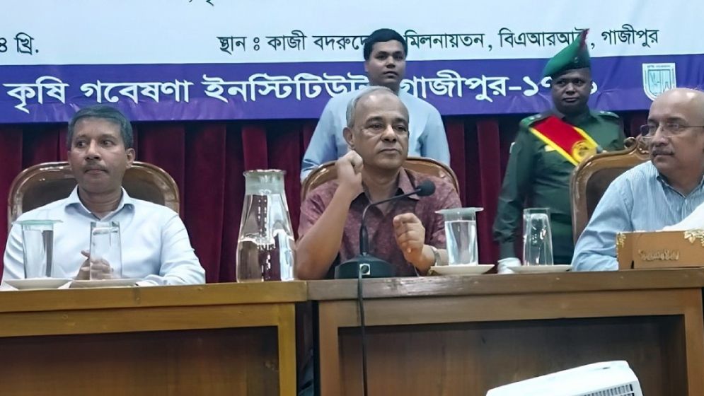 বাজার শিগগিরই সহনীয় পর্যায়ে আসবে: স্বরাষ্ট্র উপদেষ্টা