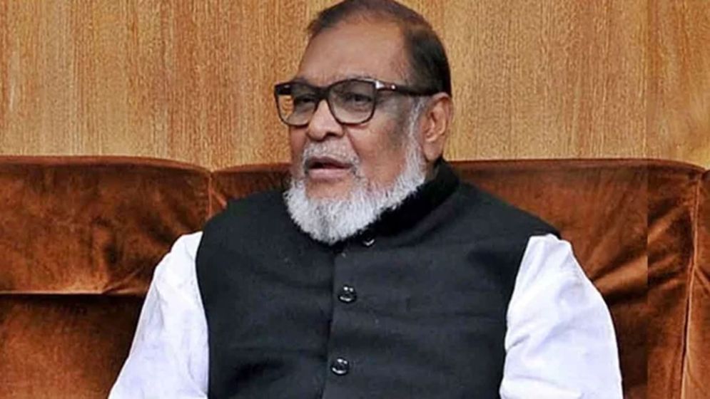সাবেক মুক্তিযোদ্ধা বিষয়ক মন্ত্রী আ ক ম মোজাম্মেল হকসহ ৪১৮ জনের নামে মামলা