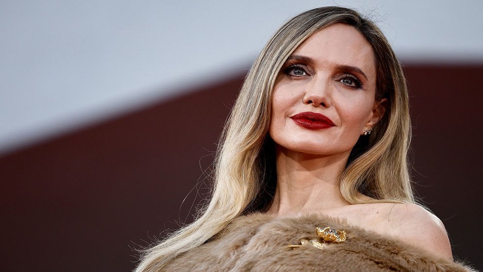 সম্মাননা পাচ্ছেন অ্যাঞ্জেলিনা জোলি