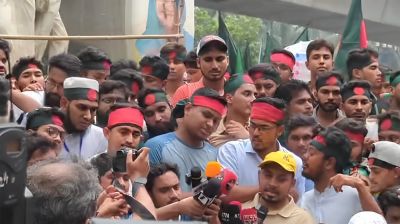 হাইকোর্ট ঘেরাও এর পথে বৈষম্যবিরোধী ছাত্র আন্দোলনের সমন্বয়করা