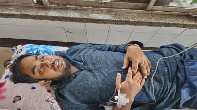 প্রাইভেটকার চাপা দিয়ে সাংবাদিককে হত্যাচেষ্টা