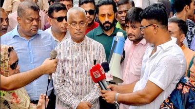 ‘রাষ্ট্র পরিচালনায় অন্তবর্তীকালীন সরকার অভিজ্ঞ নয়, পরামর্শ নিতে সমস্যা কোথায়’