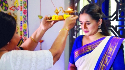 দুর্গাপূজায় ‘বিসর্জনে অর্জন’
