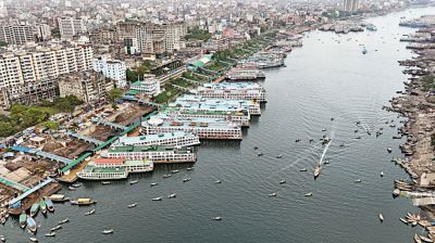 ঢাকা থেকে ৬ গন্তব্যে নৌযান চলাচল বন্ধ