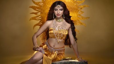 খোলামেলা ছবি নিয়ে মুখ খুললেন জেসিয়া