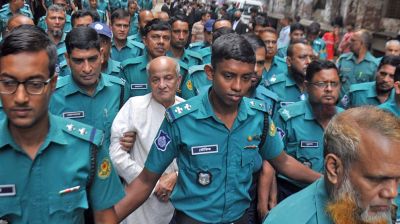 নিরাপদ ভেবে ঢাকায় এসে  ধরা পড়েন তৃণমূল নেতারা 