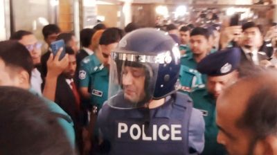 ব্যারিস্টার সুমনকে কারাগারে পাঠানোর নির্দেশ 
