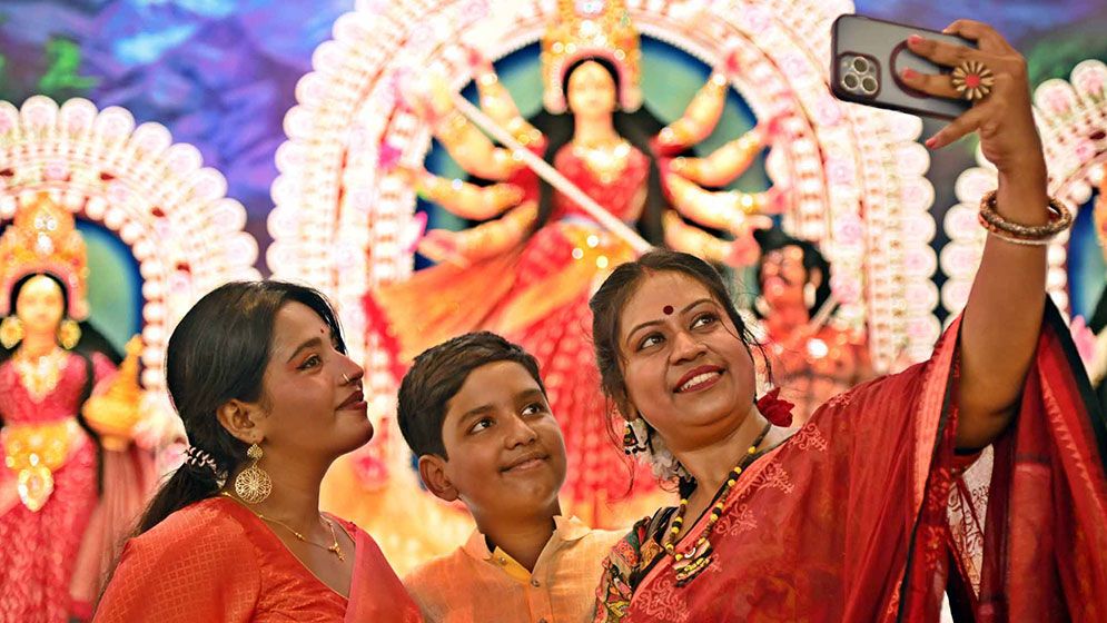 দুর্গোৎসবের মহাসপ্তমী আজ