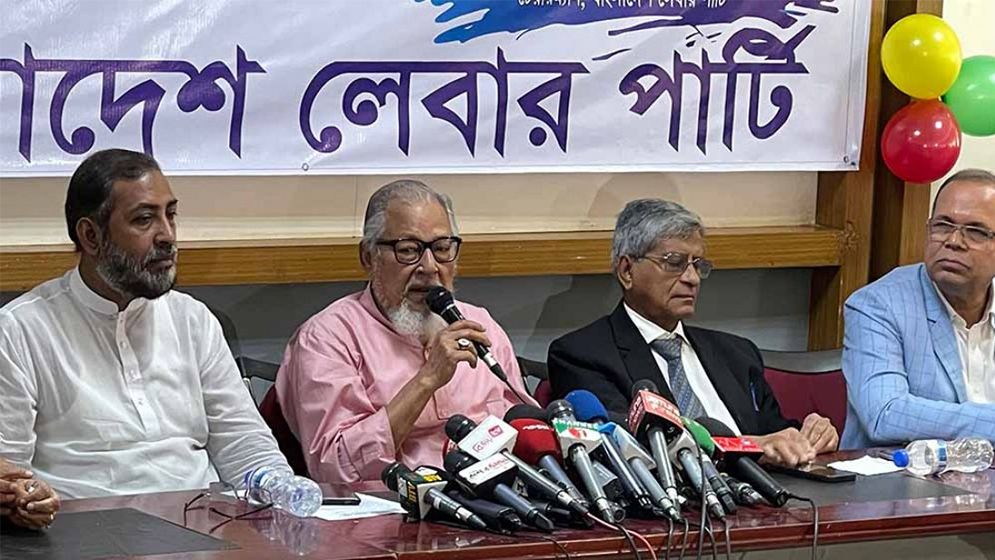 শাসক পালিয়ে গেলে তার পদত্যাগ করা না করায় কিছু যায় আসে না: নজরুল ইসলাম খান 
