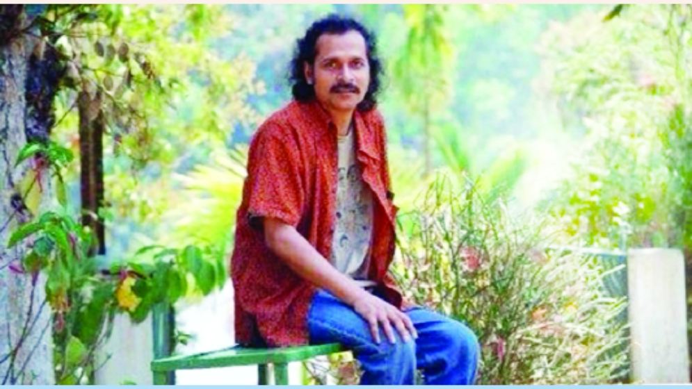 দাগ কেটে যায় কোথায় যেন...