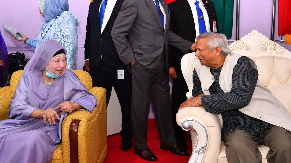 খালেদা জিয়াকে স্বাগত ও ধন্যবাদ জানালেন অধ্যাপক ইউনূস