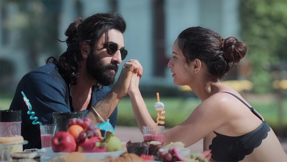 বাস্তবেও কি ‘অ্যানিম্যাল’-এর মতোই সম্পর্ক রণবীর-তৃপ্তির?