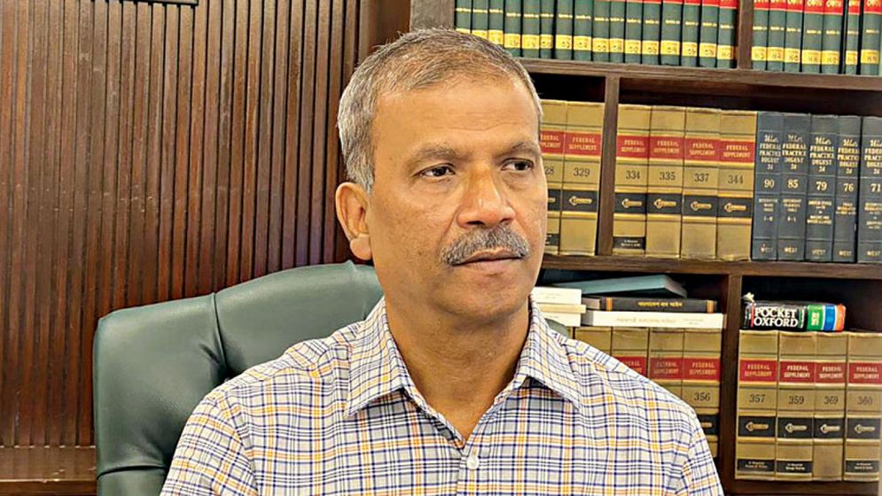কুরআনের আয়াতসহ ৩ ছবি পোস্ট, কী বার্তা দিলেন আসিফ নজরুল